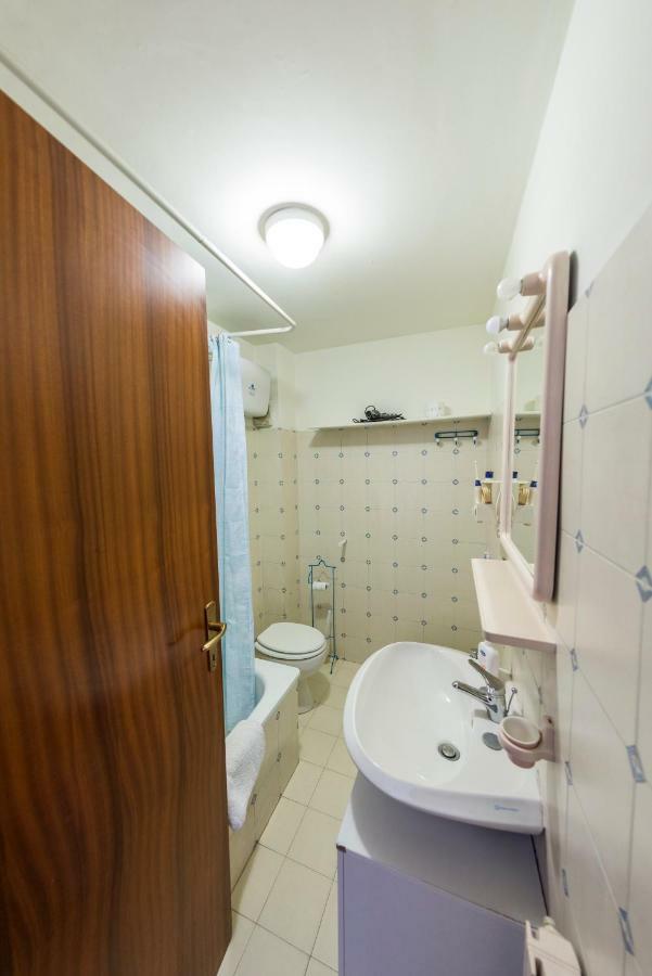 Bed & Breakfast Hotel California Terracina Εξωτερικό φωτογραφία