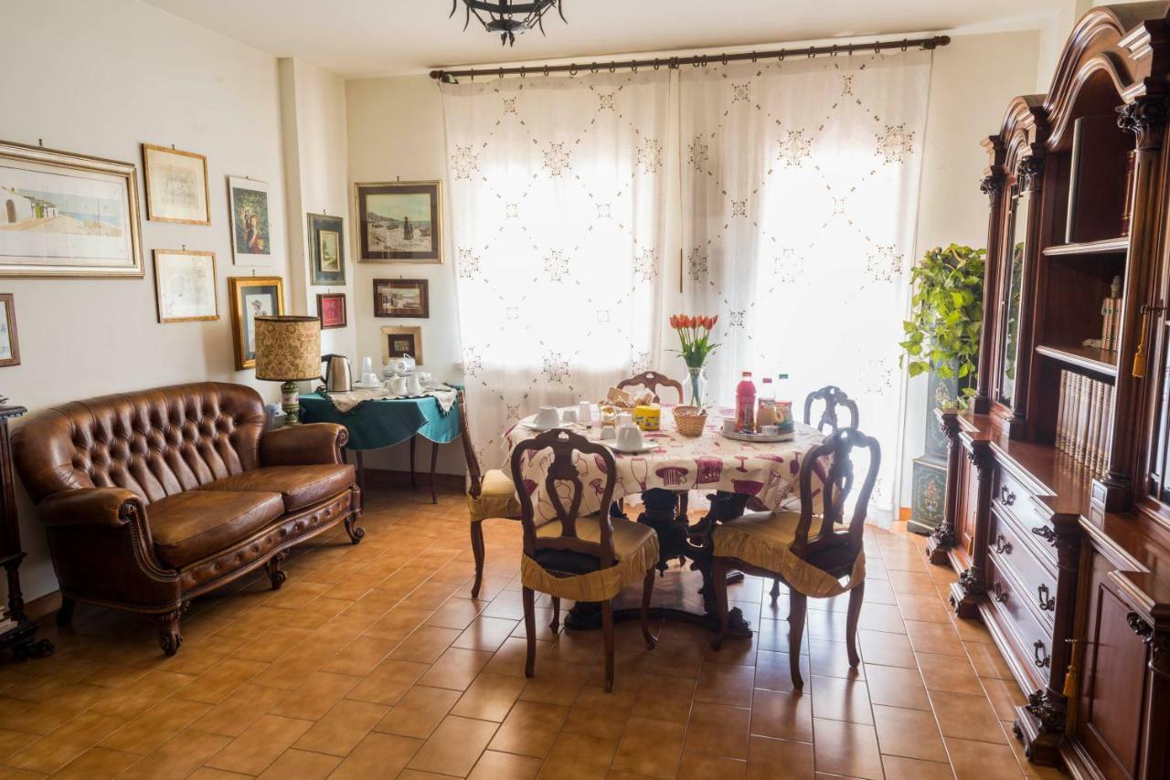 Bed & Breakfast Hotel California Terracina Εξωτερικό φωτογραφία